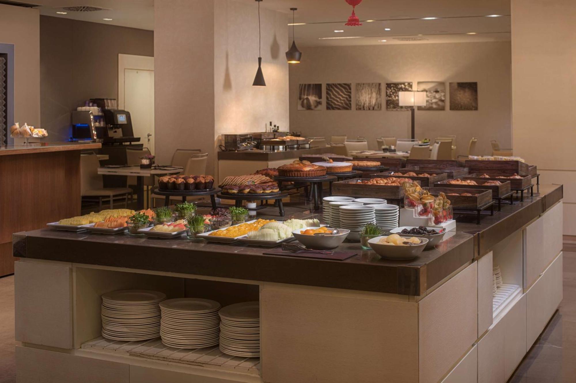 Nhow Hotel 4*