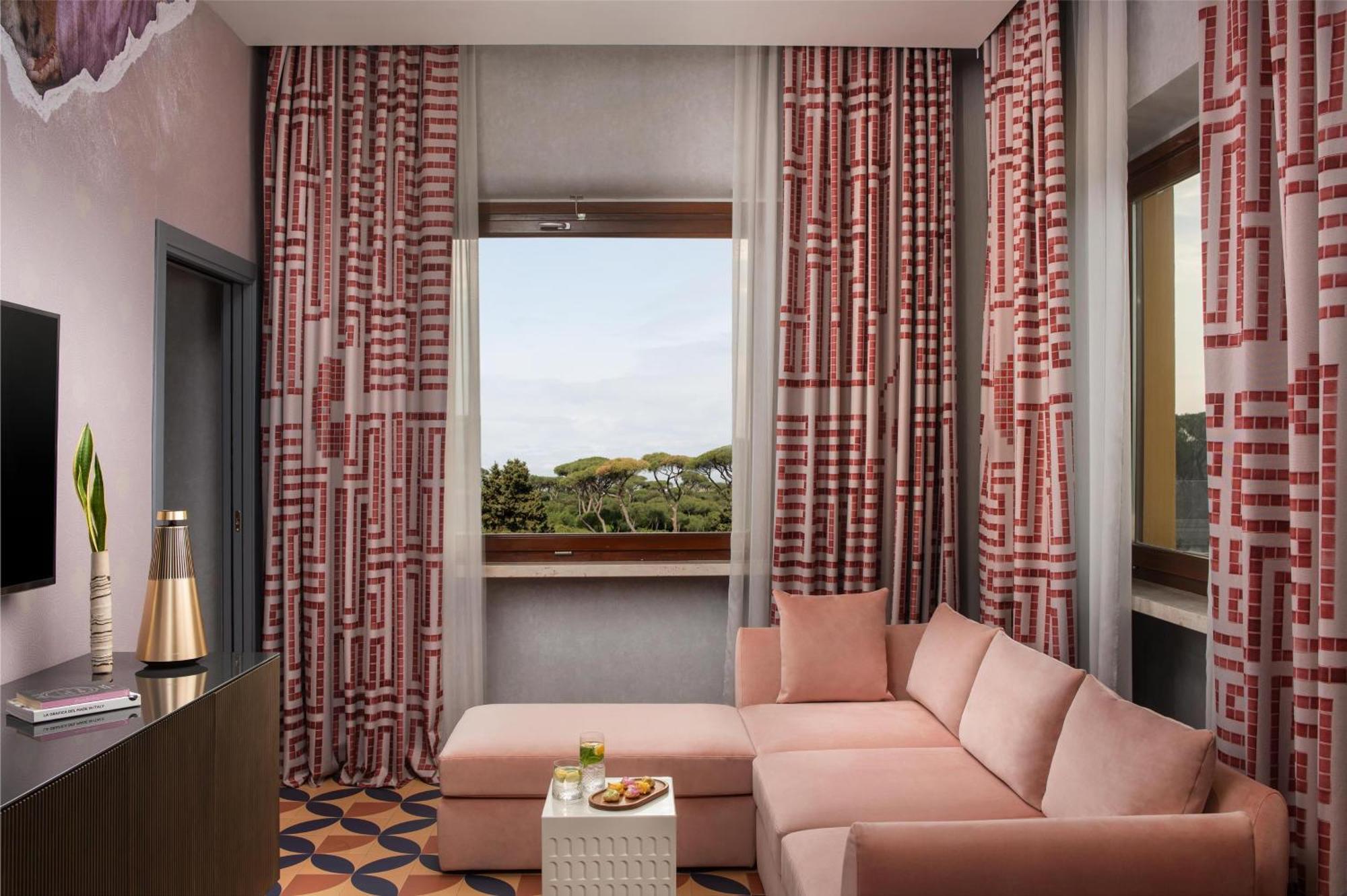 Nhow Hotel 4*